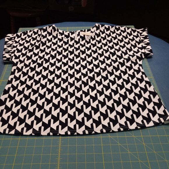 Melloday Short Sleeve Lg Abstract Shirt - Picture 1 of 5